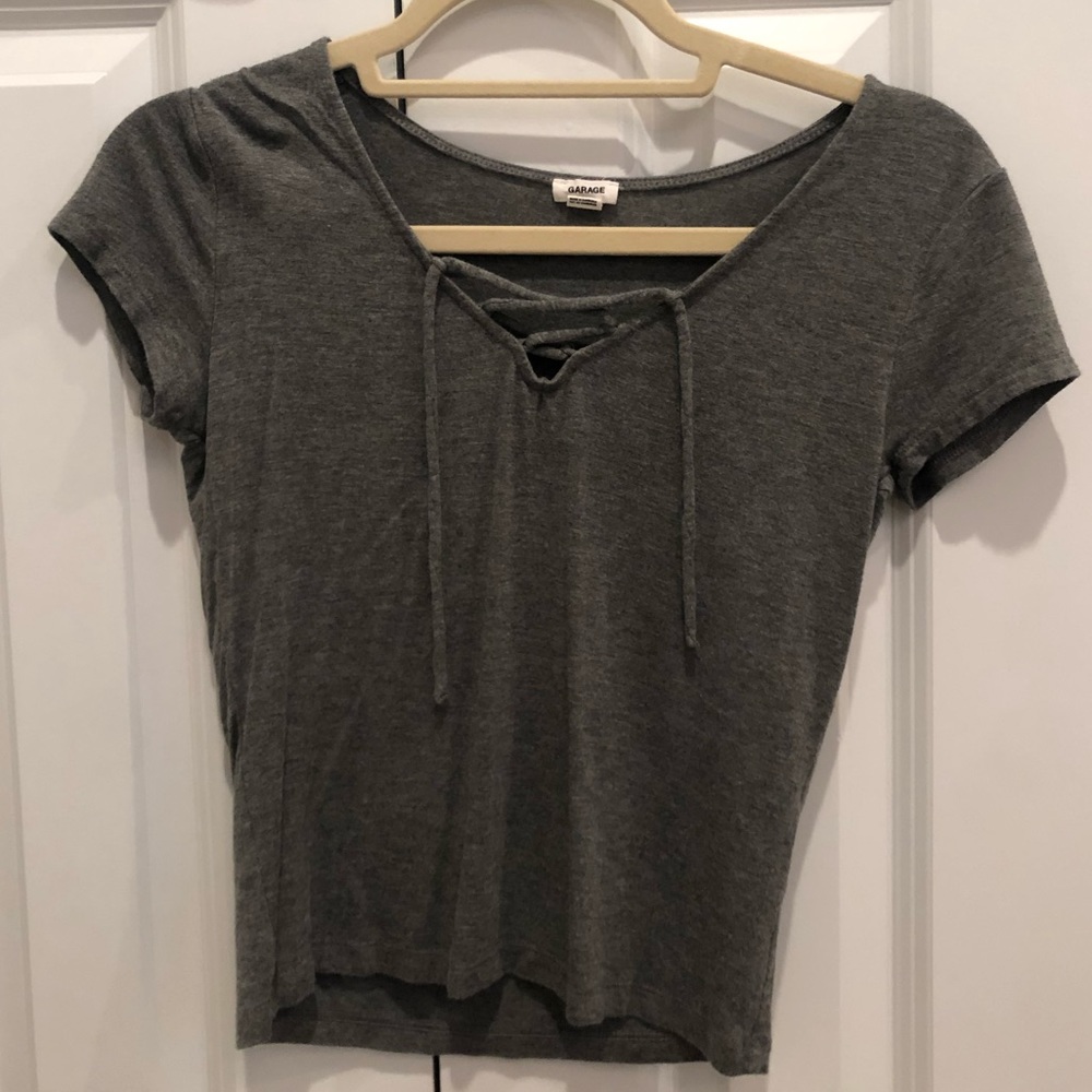 Gray string-crossed t-shirt